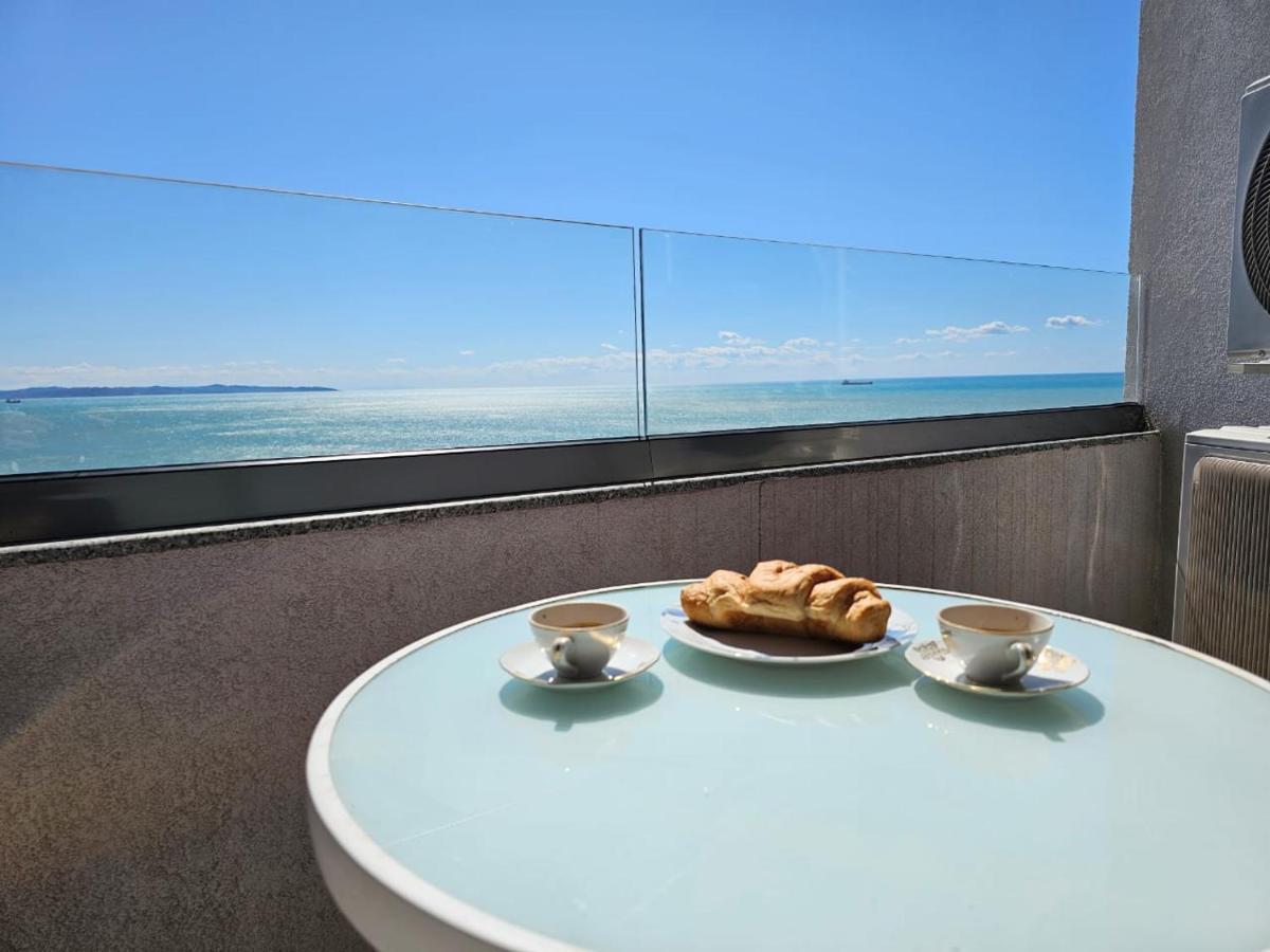 Sky & Sea View Luxury Apartments Durres Ngoại thất bức ảnh